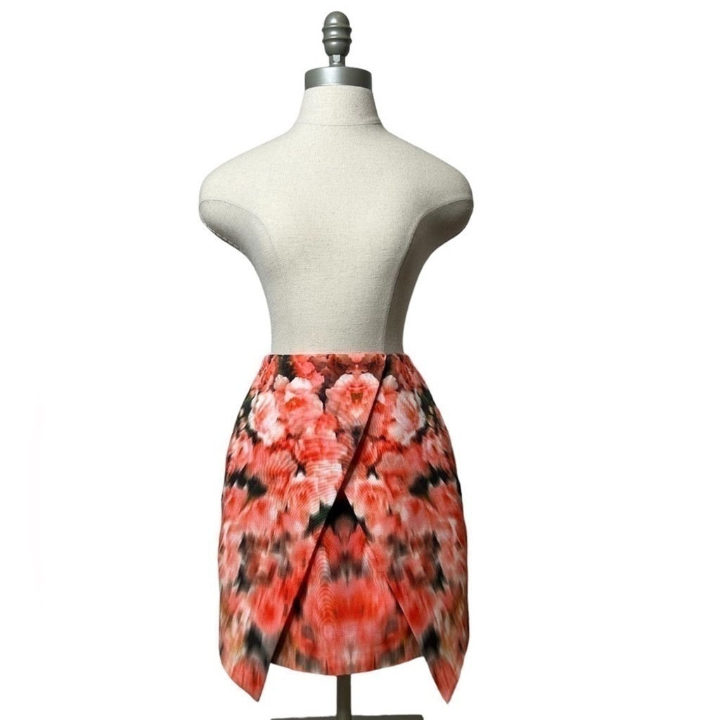 Finders Keepers Revolve Basic Instinct Mini Tulip… - image 4