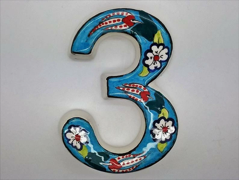 Azulejo número cerámica mediterráneo hecho a mano azul claro Foto 4 de 4
