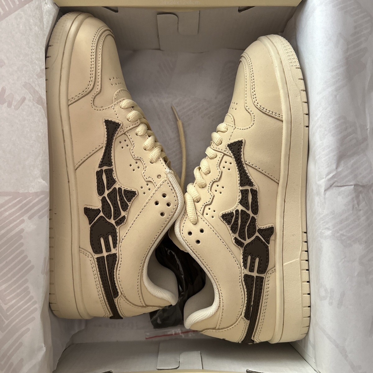 Vicinity Akimbo Low - Reverse Cappucino - New- $225 Retail Vicinity Akimbo Low - Reverse Cappucino - New- $225 Retail