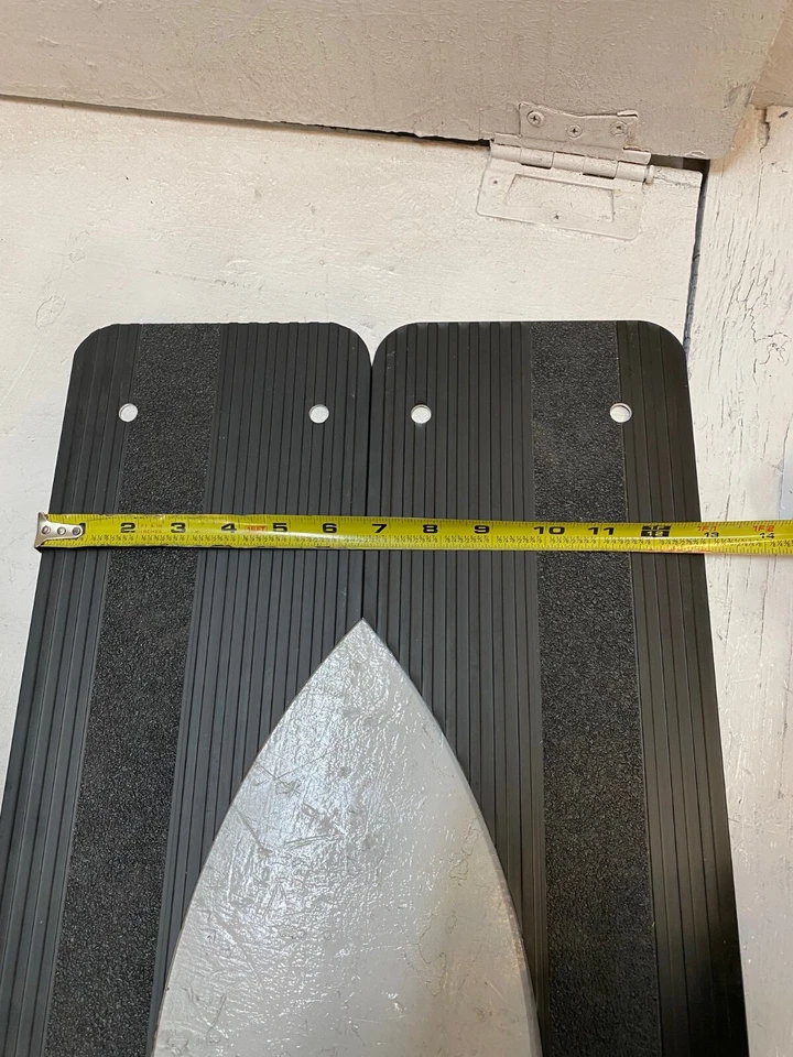 Deflecta Shield Running Boards Chevy 1500-3500 Extended Cab '99 & Newer - Image 3 of 4