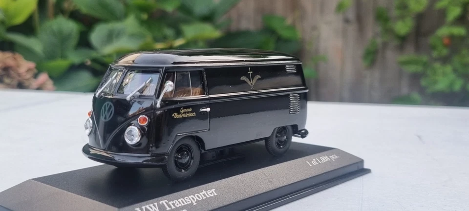 MINICHAMPS Volkswagen T1 furgoneta fúnebre 1:43 Foto 2 de 4