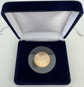 American Mint 1st President George Washington $1 Coin in Presentation Box