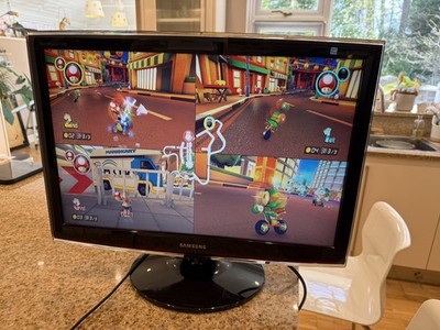 SAMSUNG Syncmaster T240 24'' 1920 x 1200 @ 60Hz HDMI + VGA + DVI-D + STÄNDER