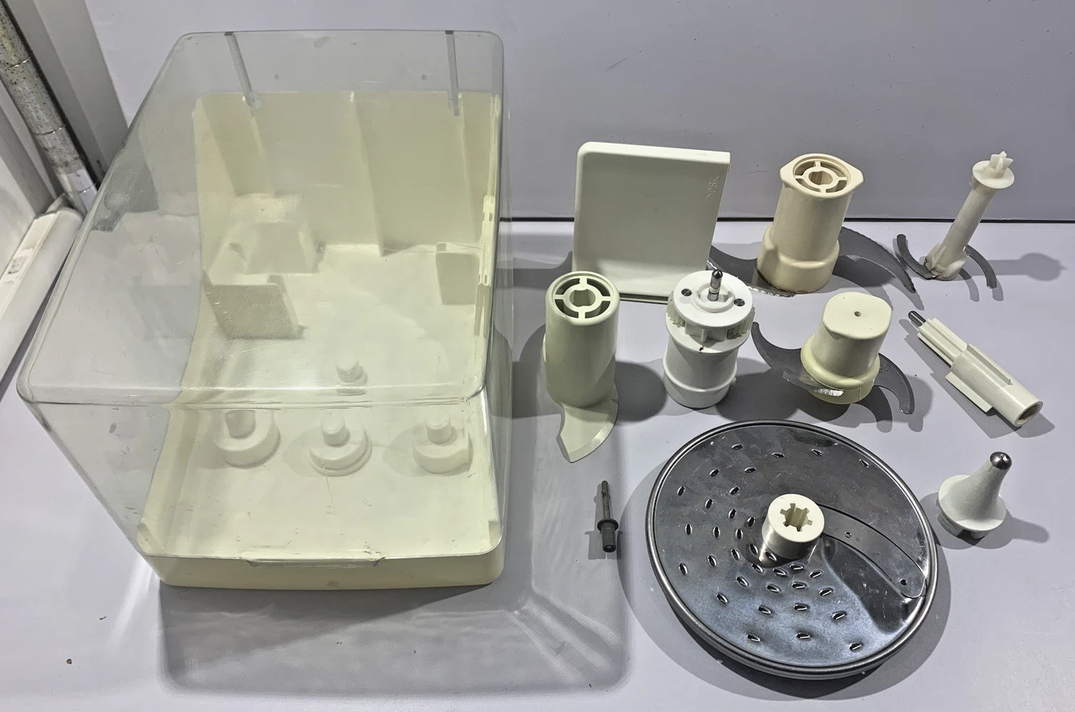 Magimix Compact 2100 Food Processor Accessories with Storage Box
Opens in a new window or tab