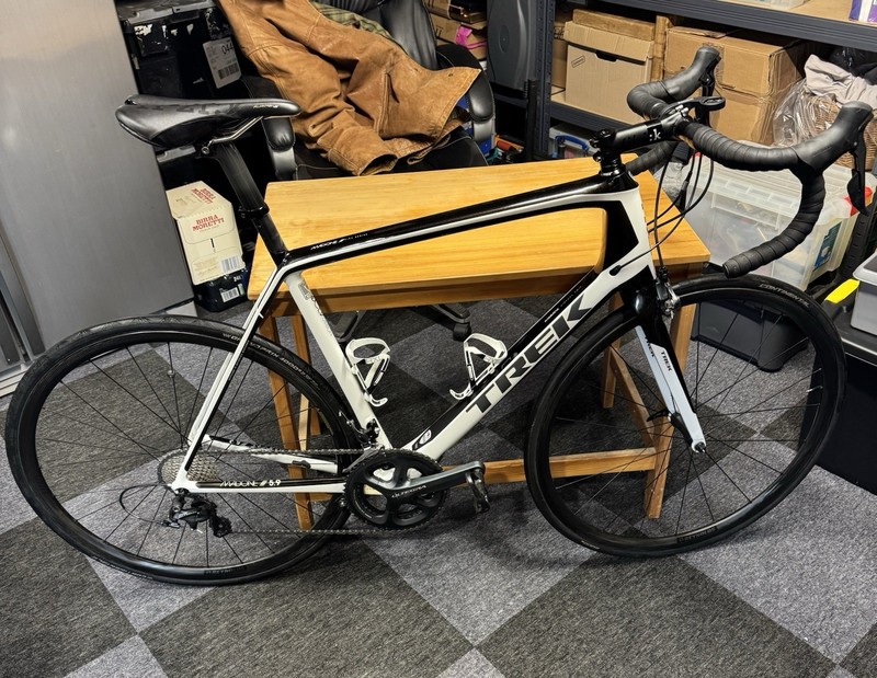 Trek Madone 5.9 + Reynolds Attack + Free Extra training Wheels