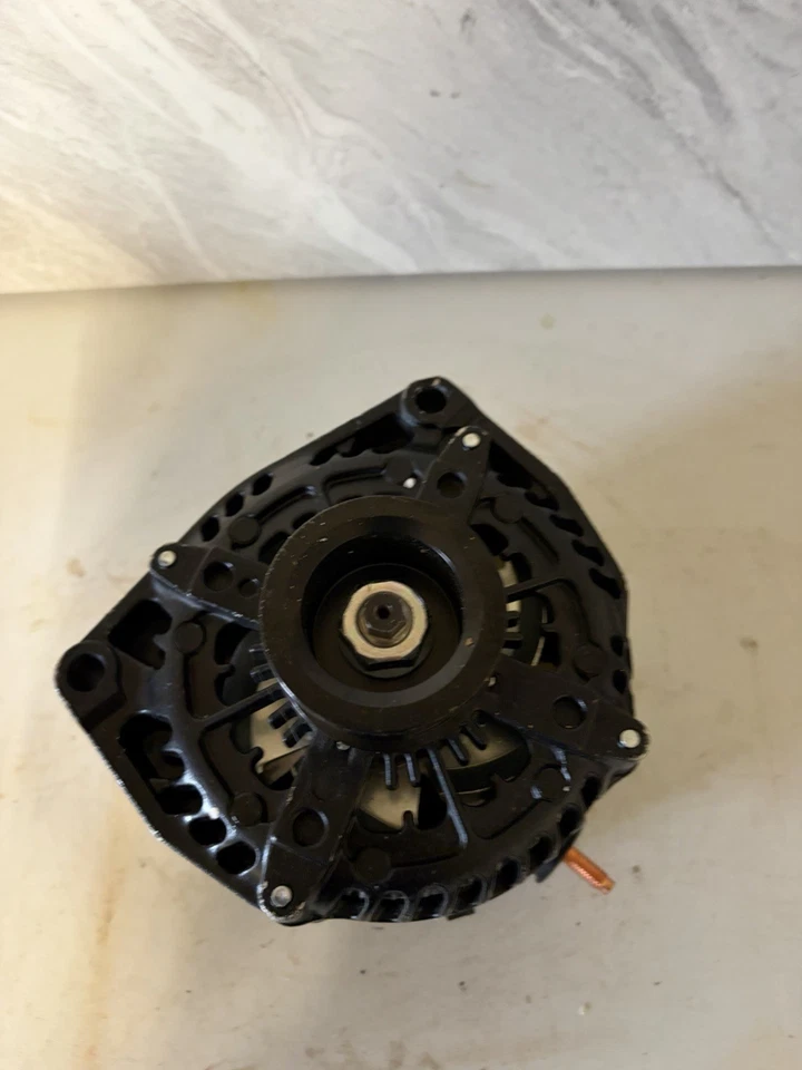 Alternador para Cadillac Escalade / Escalade ESV 2015-2018 V8 6,2 L 14009 300A HO Foto 3 de 4