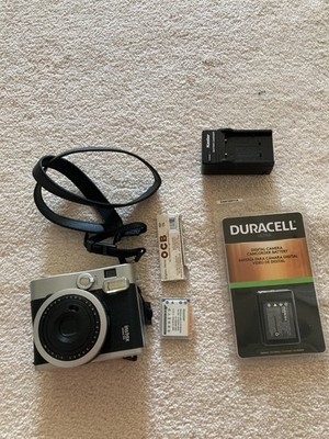 Fujifilm Instax Mini 90 Neo Classic Instant Film Camera + 3 batteries + 6 frames