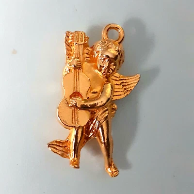 Fève PENDENTIF/BIJOUX  ANGE MUSICIEN  métal doré  Hr.3,5cm - Photo 1/4