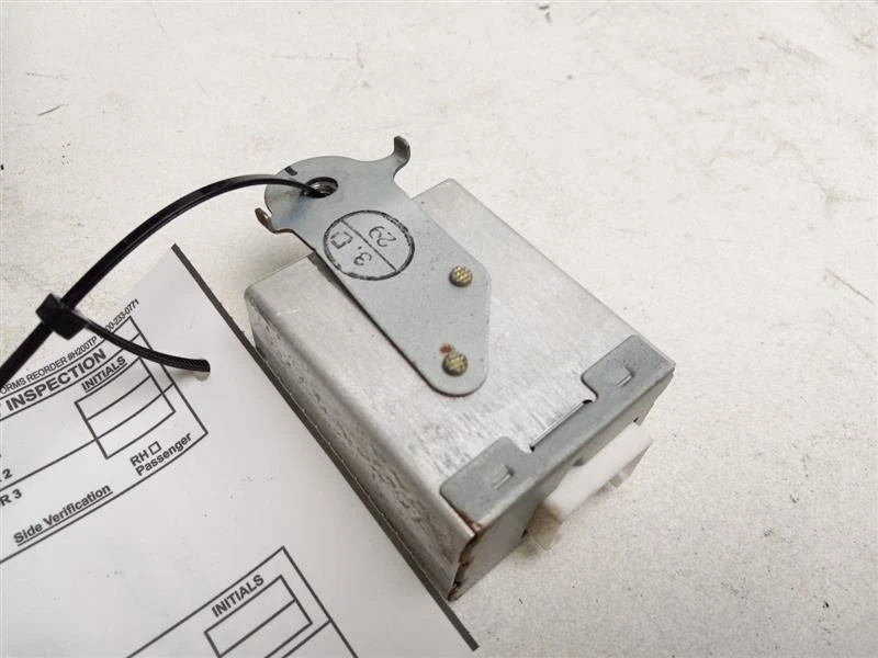MÓDULO DE CONTROLE DE CRUZEIRO LEXUS RX 300 2000 - 2003 - Imagem 3 de 4