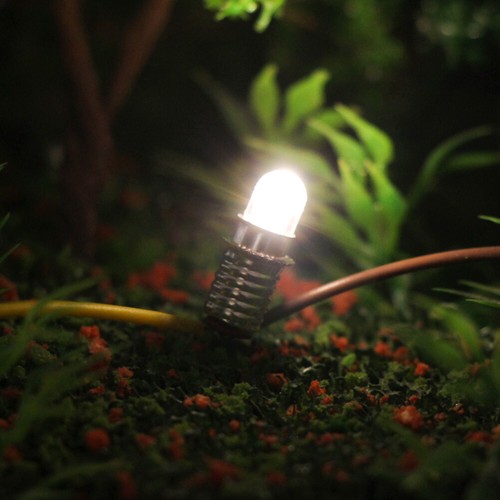 10 pieces Bright White 4.5mm Screw Bulb E5 E5.5 Bulbs 12V 14V E505W - Picture 4 of 5