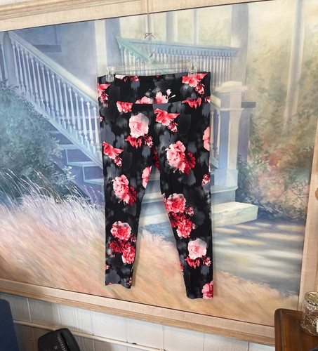 No Boundaries Plus Sz. Black & Red Floral High Rise Soft Sueded Leggings Sz XXXL - Picture 7 of 12