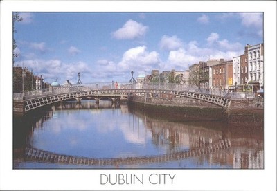 Dublin Irland Ha'penny Bridge Fluss Liffey Stadtbild Postkarte Peter Zoller