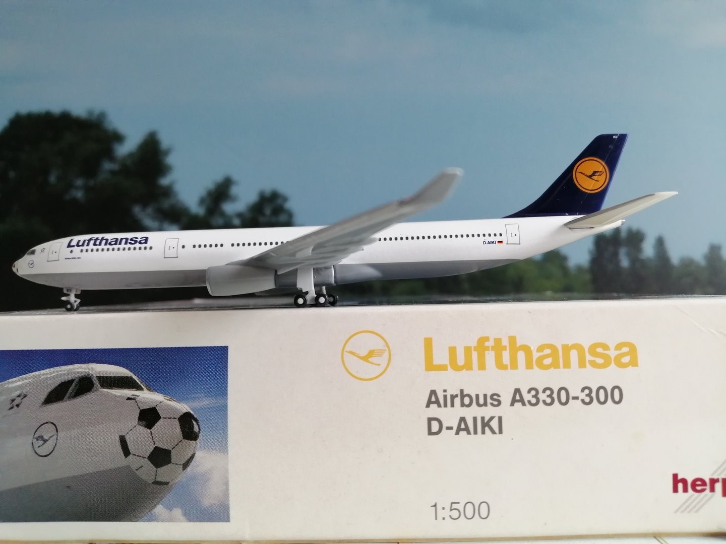 Herpa Wings 1:500 **RARE** Xtra Modell 507127 Lufthansa A330-300 D-AIKI