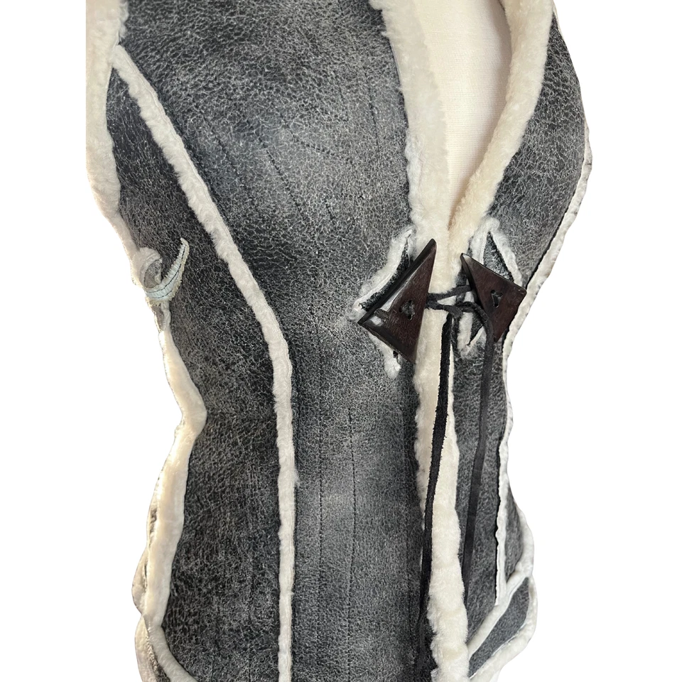 Chaleco de cuero de diseñador de alta costura único en su tipo con capucha; Festival Fairy Elf talla XS Foto 4 de 4