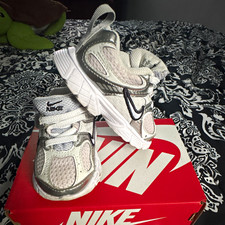 Nike Baby Toddler Mesh Athletic Sneakers White Silver Gray Lace Up US 5C Low Top