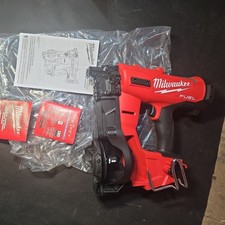 Milwaukee 2909-20 M18 FUEL 18V Bezprzewodowa gwoździarka dachowa z cewką litowo-jonową - gołe narzędzie