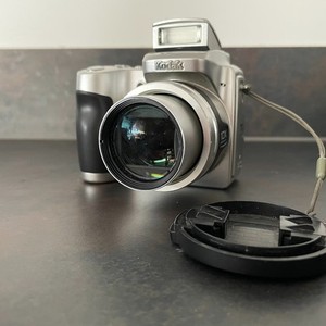 Kodak EASYSHARE Z710 7.1MP Digital Camera - Silver - Tested & Working