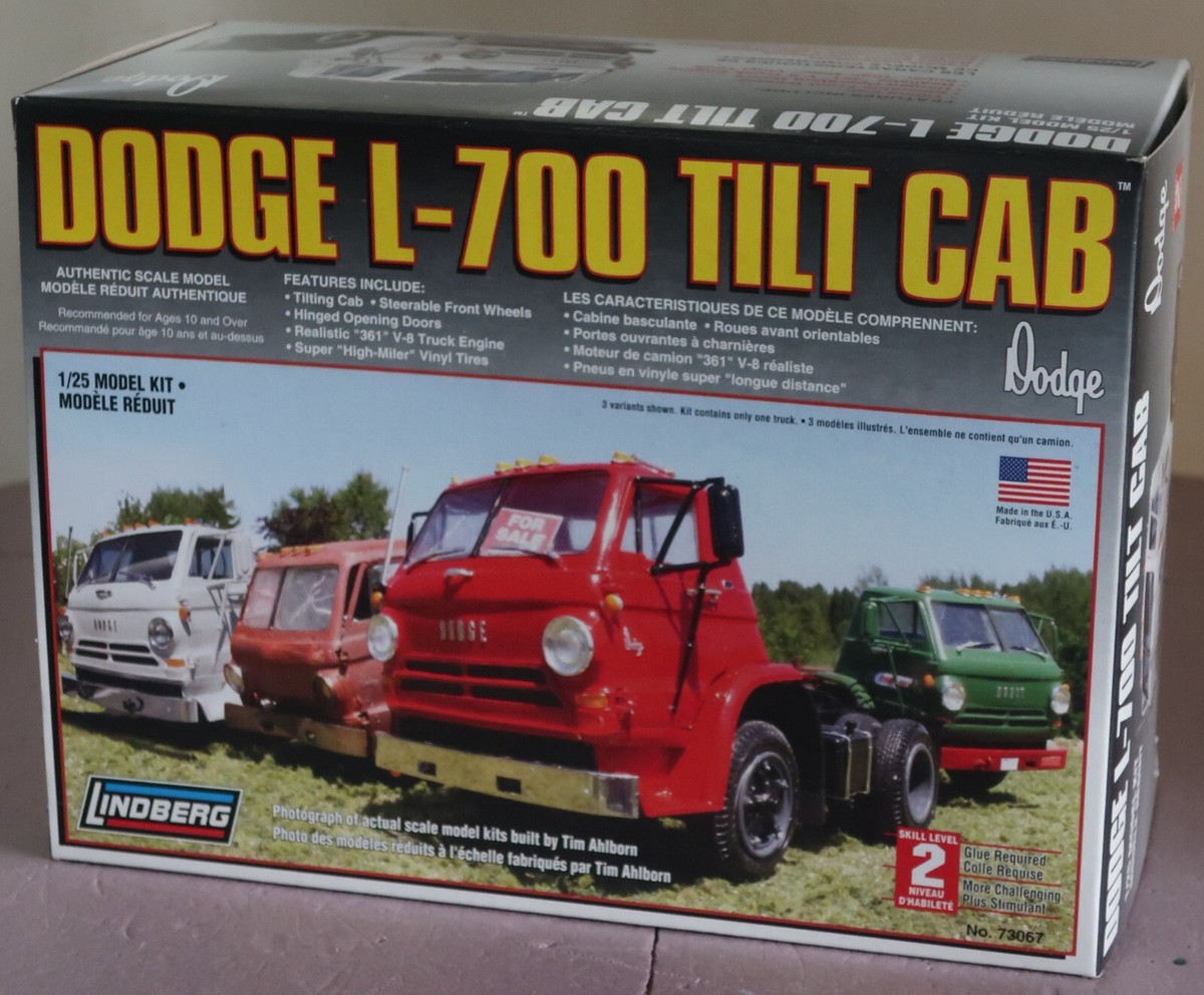 リンドバーグ　プラモデル　1/25 ダッジ　L-700 Vintage Dodge L-700 Tilt Cab Big Rig Model Kit Semi truck 1/25 NOS
