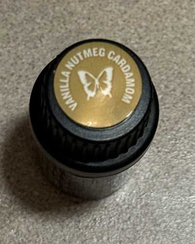 Scentsy 100% Natural Oil Vanilla Nutmeg Cardamom - Picture 2 of 3