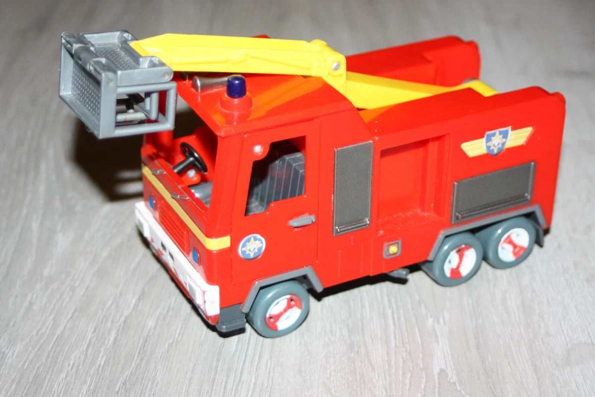 Friction Powered Fire Engineウサギヤブリキフリクショ Fire Truck in Other Toys & Games for sale | eBay UK