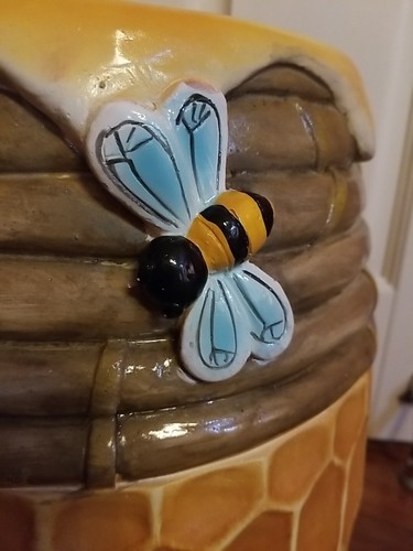 NEW TikTok Viral Honey Comb Beehive Food Stool Side Table Rare Decor Homegoods - Picture 2 of 4