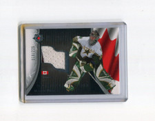 2005-06 Upper Deck Ultimate Collection National Heroes Marty Turco Jersey /225