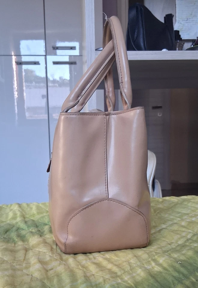 Borsa beige Hello Kitty x Camomilla capiente a spalla a mano zip tante tasche  - Immagine 4 di 4