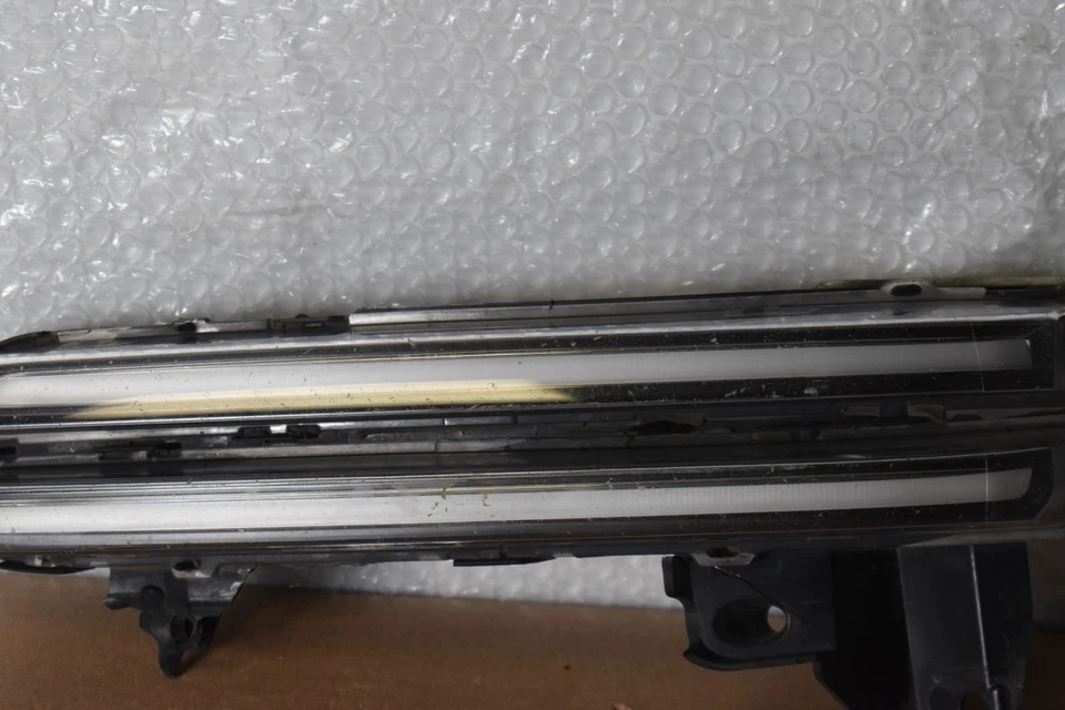 LÁMPARA SEÑAL LATERAL DERECHA PORSCHE PANAMERA GTS 2014-2016 OEM 970 631 080 52 Foto 3 de 4