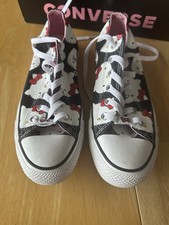 Converse Hello Kitty Chuck Taylor All Star Ox...