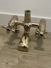 Edwardian or Victorian aesthetics traditional-style bath and shower mixer tap