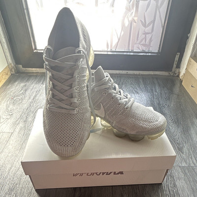 Nike Air VaporMax Flyknit Herren Sneaker Grau EU 44 US 10 849558-004