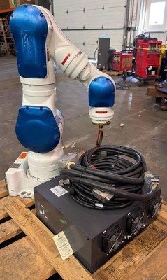*MAKE OFFER*  Yaskawa SIA20F Robot & Controller