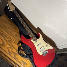 yamaha eg112c electric guitar and gig bag RAR...