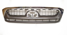 Front Radiator Grille Chrome & Grey For Toyota Hilux MK6 2.5TD/3.0TD (8/08-7/11)
