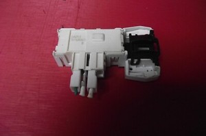 WASCHMASCHINENSTAUBSAUGER VHD 9143D Türschloss