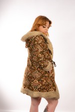 70s Vintage Cream Floral Tapestry Embroidered Van Allan Penny Lane Afghan Coat