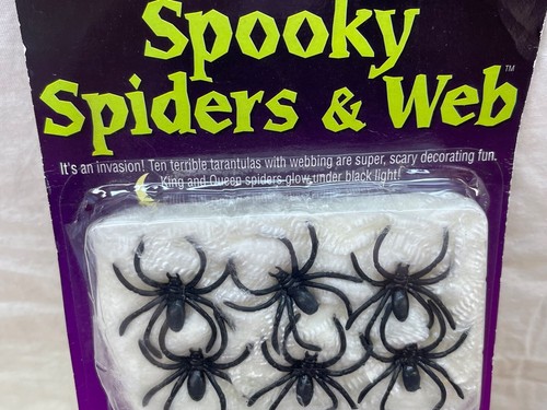 Fun World Spooky Spiders & Web Halloween Decor Lg. Spiders Glow Under Blk. Light - Picture 2 of 4