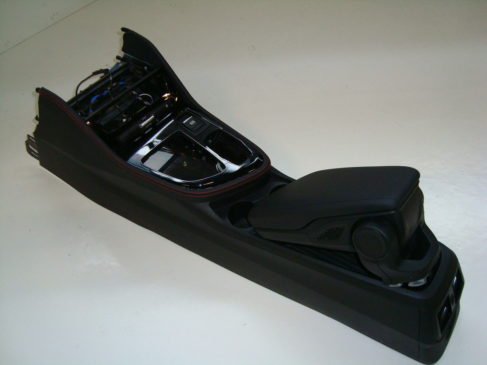 Picture 2 of 9