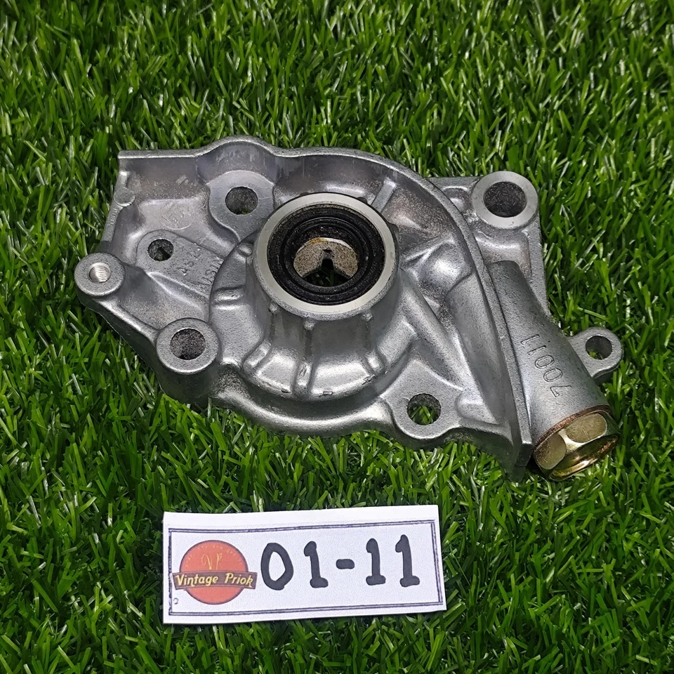 Bomba de aceite genuina Toyota Cressida Wagon GX60 G61 GX71 de colección AISIN 15100-70011 NOS Foto 2 de 4