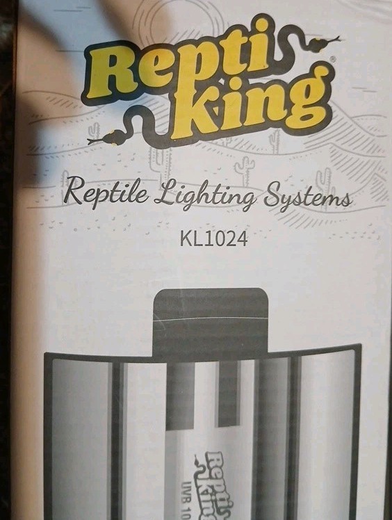 Reptil King UVB Reptile Light, 24W T5 Light Fixture and 10.0 24Watt, 