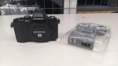 OLYMPUS OM-D E-M5 506599