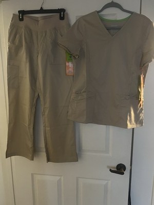 Brand New With Tag Medical Scrub Landau Flex , Beige Set . Top Is M Pants Is PSM
