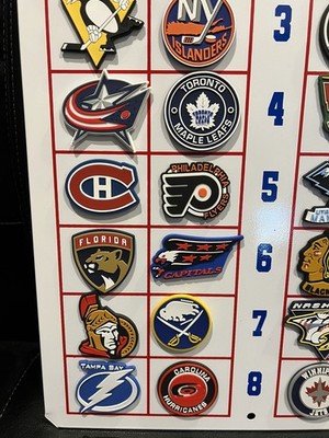 VINTAGE NHL 2026 MAGNETIC METAL STANDING BOARD FULL SET 32 RUBBER