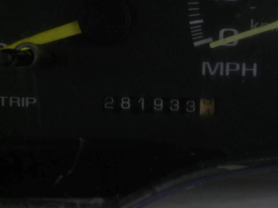 Cuadro de instrumentos velocímetro diésel *281 k millas* para Chevy GMC 1996 C/K Foto 2 de 4