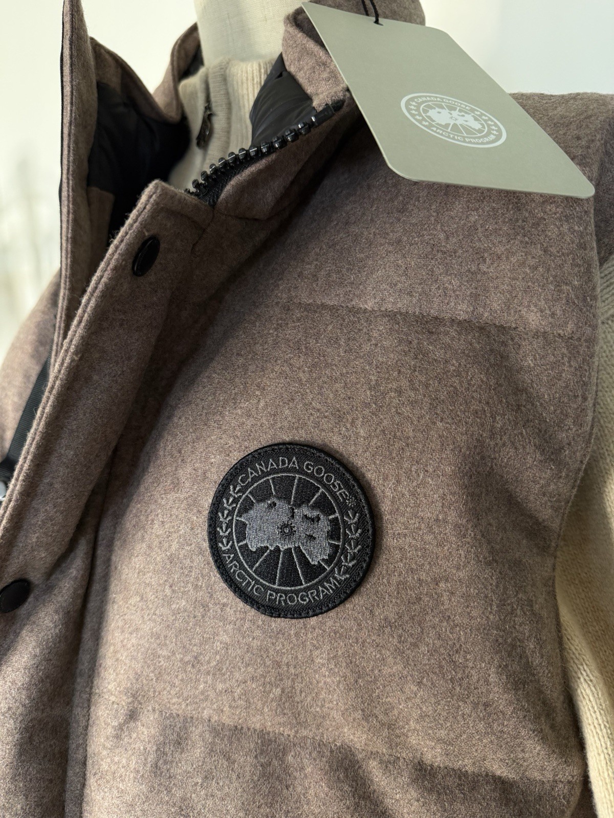 Canada Goose Garson Vest WR Quilted 100% Wool Old Money Style Made in Canada NWT thumbnail 13