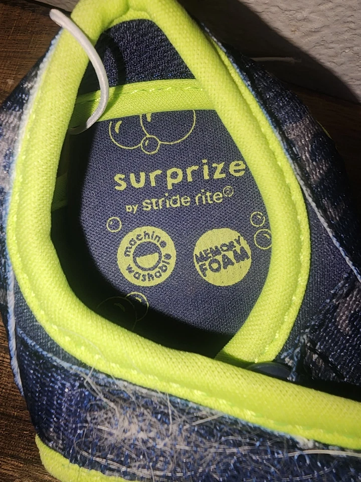 НОВЫЙ СЮРПРИЗ BT STRIDE RITE МАЛЬЧИКОВ ПЕСОЧНИЦЫ РАЗМЕР 12 АКУЛА ПЕЧАТИ СВЕТИТСЯ - Изображение 4 из 4