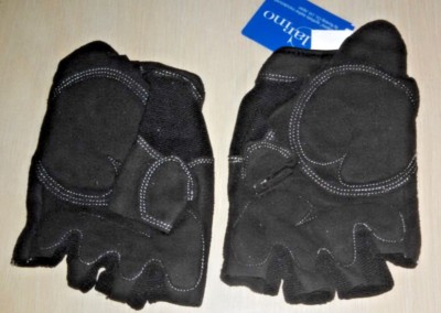 Clarino Ringers gloves 1/2 finger size 10 Black palm padding Tags