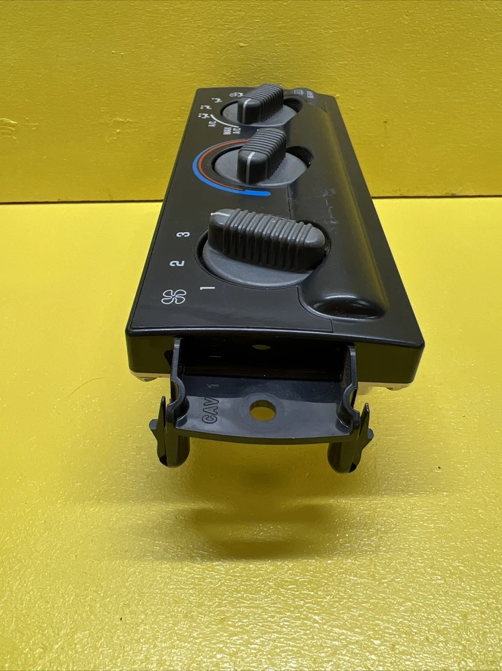 Chevrolet Blazer 1998 conjunto de control de calefacción aire acondicionado con desempañador de ventana trasera Foto 4 de 4