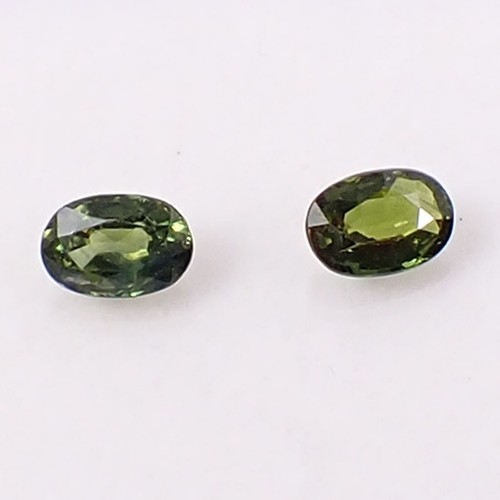 1.30 carats Qty 2 Oval 6x4.2 mm Dark Green Natural Australian Parti Sapphire Gem - Picture 2 of 11