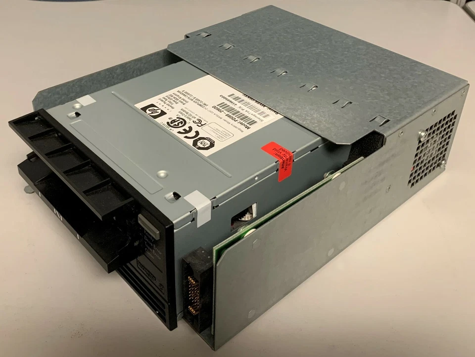 Storagetek LTO2 TAPE DRVE FC WITH TRAY 003-0539-01 - 419685003 - Image 2 of 4